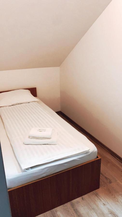 Pensiunea Simi 모이세이 외부 사진